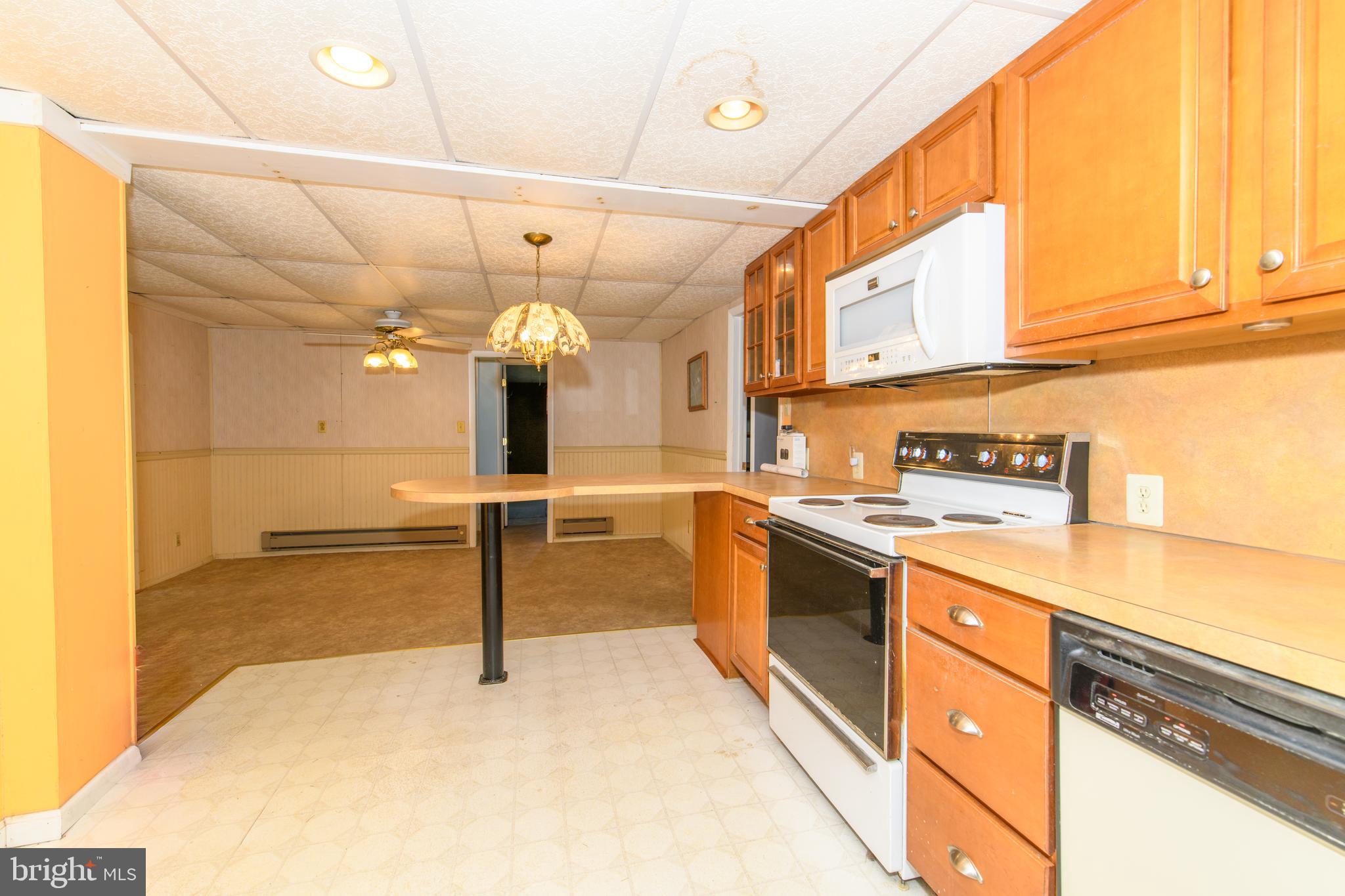 7921 Corning Road Zionsville, PA 18092 - Photo 5 of 50 Gallery Image 5