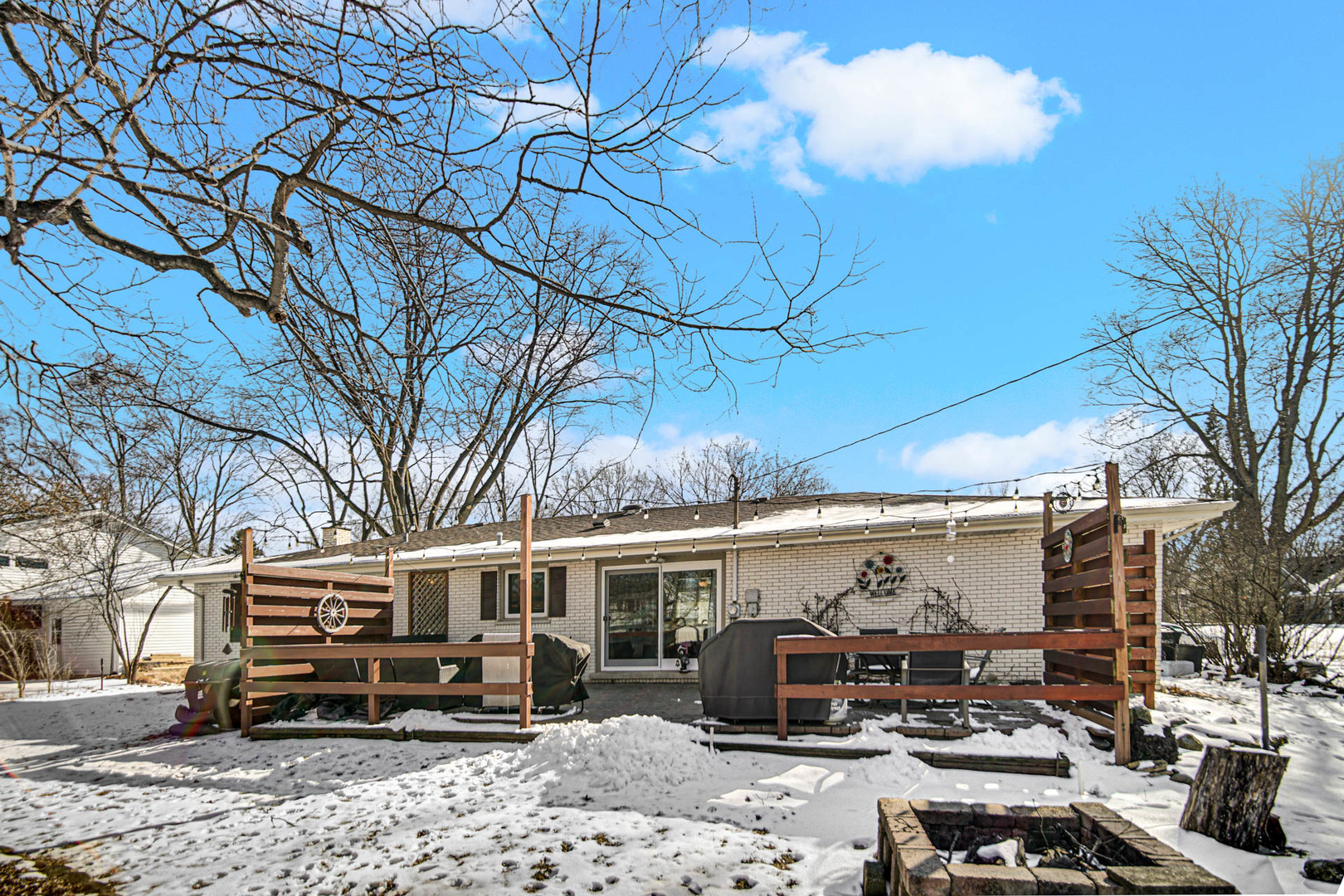 2425 Suffolk Lane Joliet, IL 60433 - Photo 23 of 24 a front view of a house with cars parked