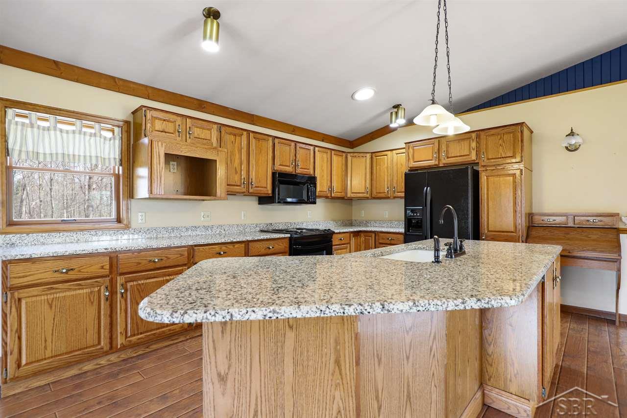 12751 Frost Road Hemlock, MI 48626 - Photo 19 of 87