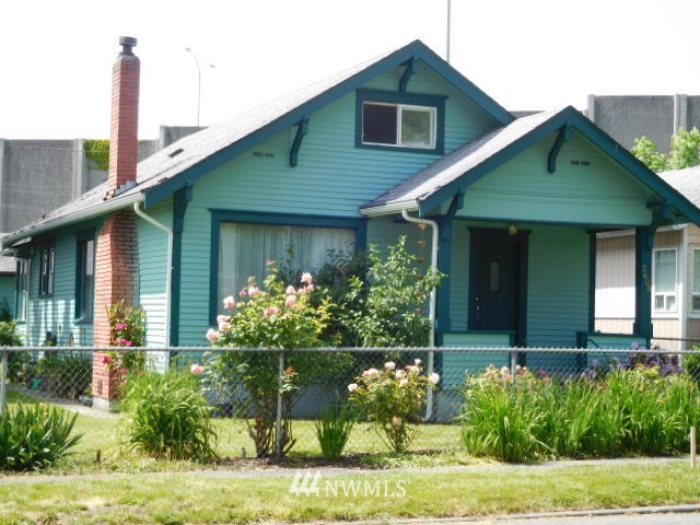 2606 Summit Avenue Everett, WA 98201 - Photo 2 of 21