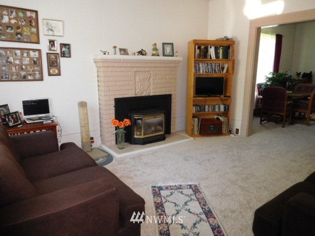 2606 Summit Avenue Everett, WA 98201 - Photo 5 of 21