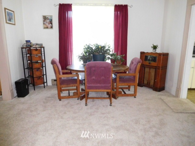 2606 Summit Avenue Everett, WA 98201 - Photo 7 of 21