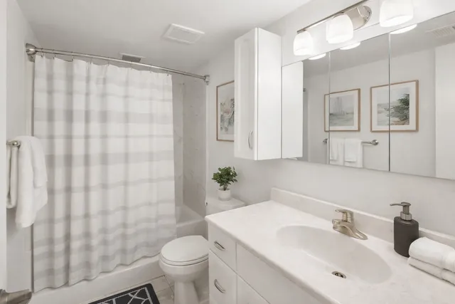 $399,900 | 1046 Martingale Drive, Bartlett, IL 60103