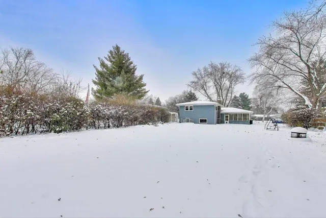 $399,900 | 1046 Martingale Drive, Bartlett, IL 60103