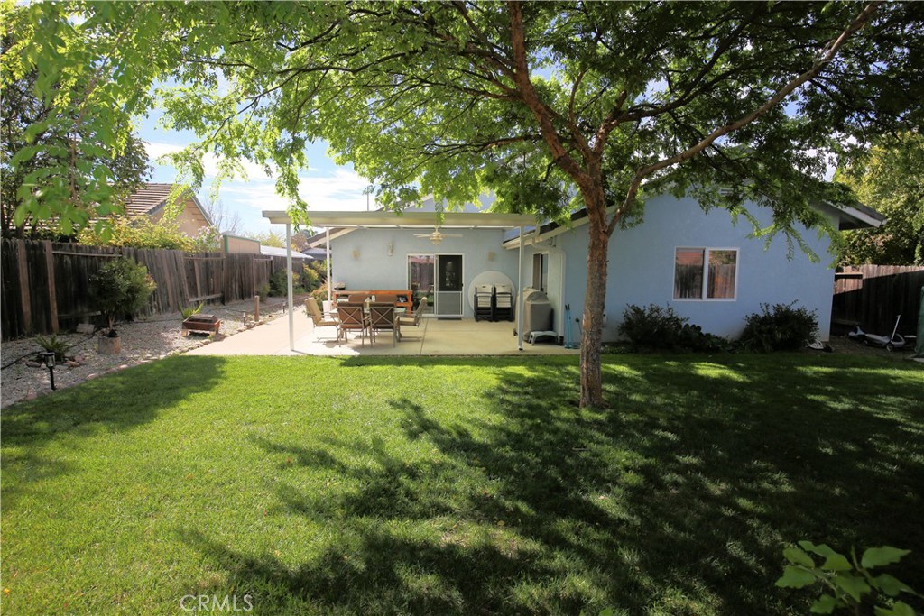 171 Bridgegate Lane Paso Robles, CA 93446 - Photo 32 of 37 a front view of house with yard and seating area