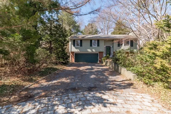 $4,100 | 5 Victoria Road, Manchester, MA 01944