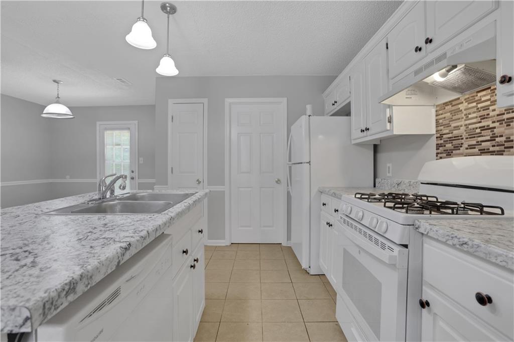 1338 North Hampton Drive Hampton, GA 30228 - Photo 9 of 32