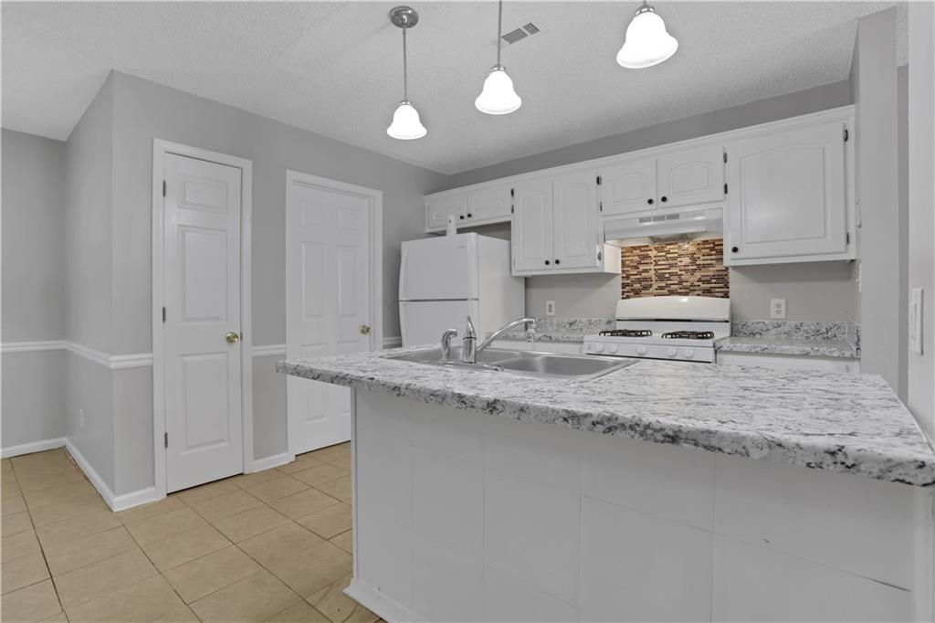 1338 North Hampton Drive Hampton, GA 30228 - Photo 10 of 32