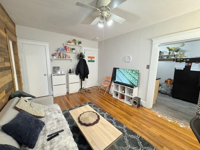 130 Sutherland Road, Unit 7 Boston, MA 02135 - Photo 3 of 9