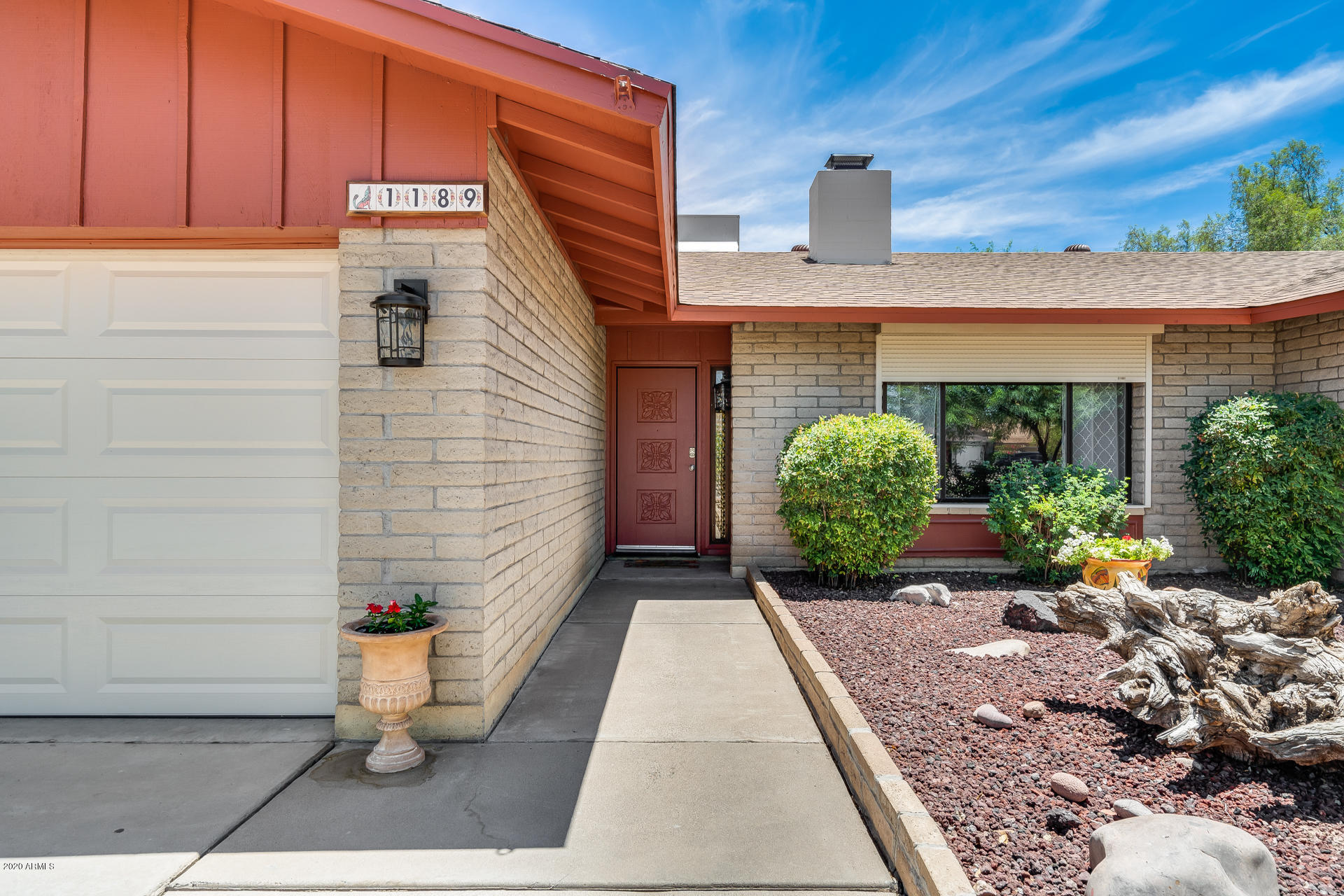 1189 East Redfield Road Tempe, AZ 85283 - Photo 4 of 52