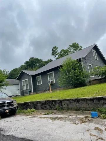 $80,000 | 220 Lafayette Avenue, Lawrenceburg, TN 38464