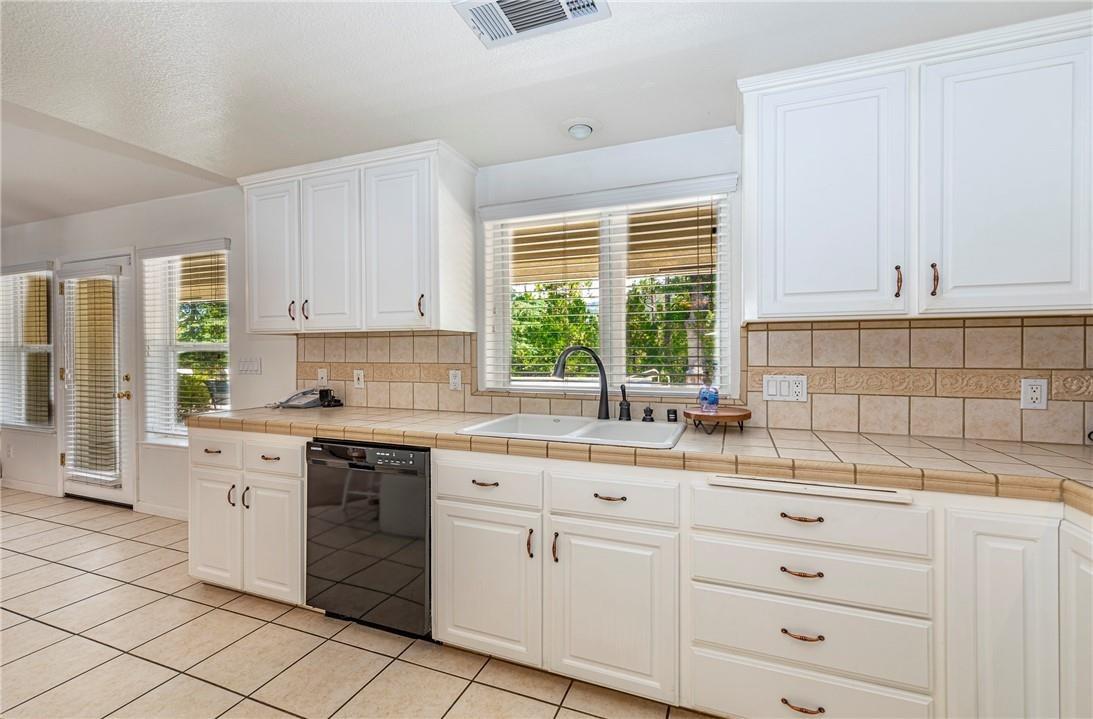 52040 Pettitt Road Oakhurst, CA 93644 - Photo 11 of 67 Gallery Image 11