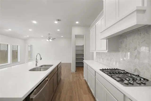 $2,400 | 123 Plumbago Loop, Bastrop, TX 78602