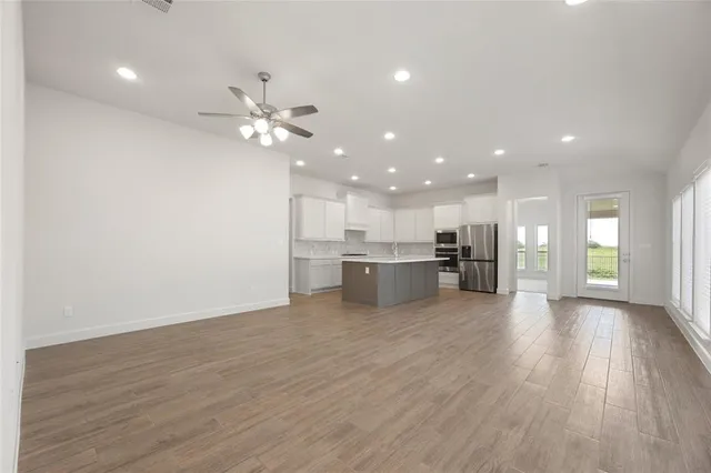 $2,400 | 123 Plumbago Loop, Bastrop, TX 78602