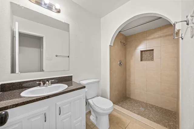 $1,825 | 16610 Carbridge Drive, Houston, TX 77084