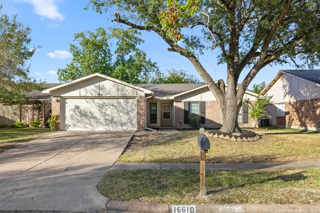 $1,825 | 16610 Carbridge Drive, Houston, TX 77084