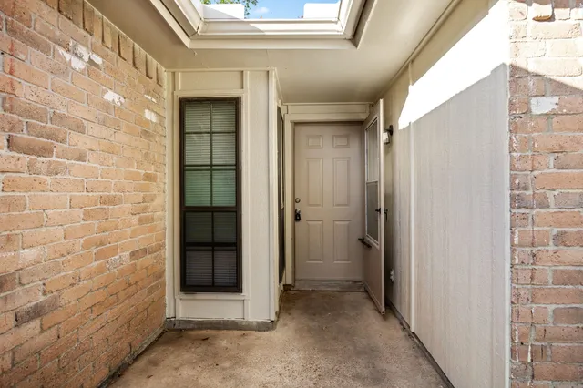 $1,825 | 16610 Carbridge Drive, Houston, TX 77084