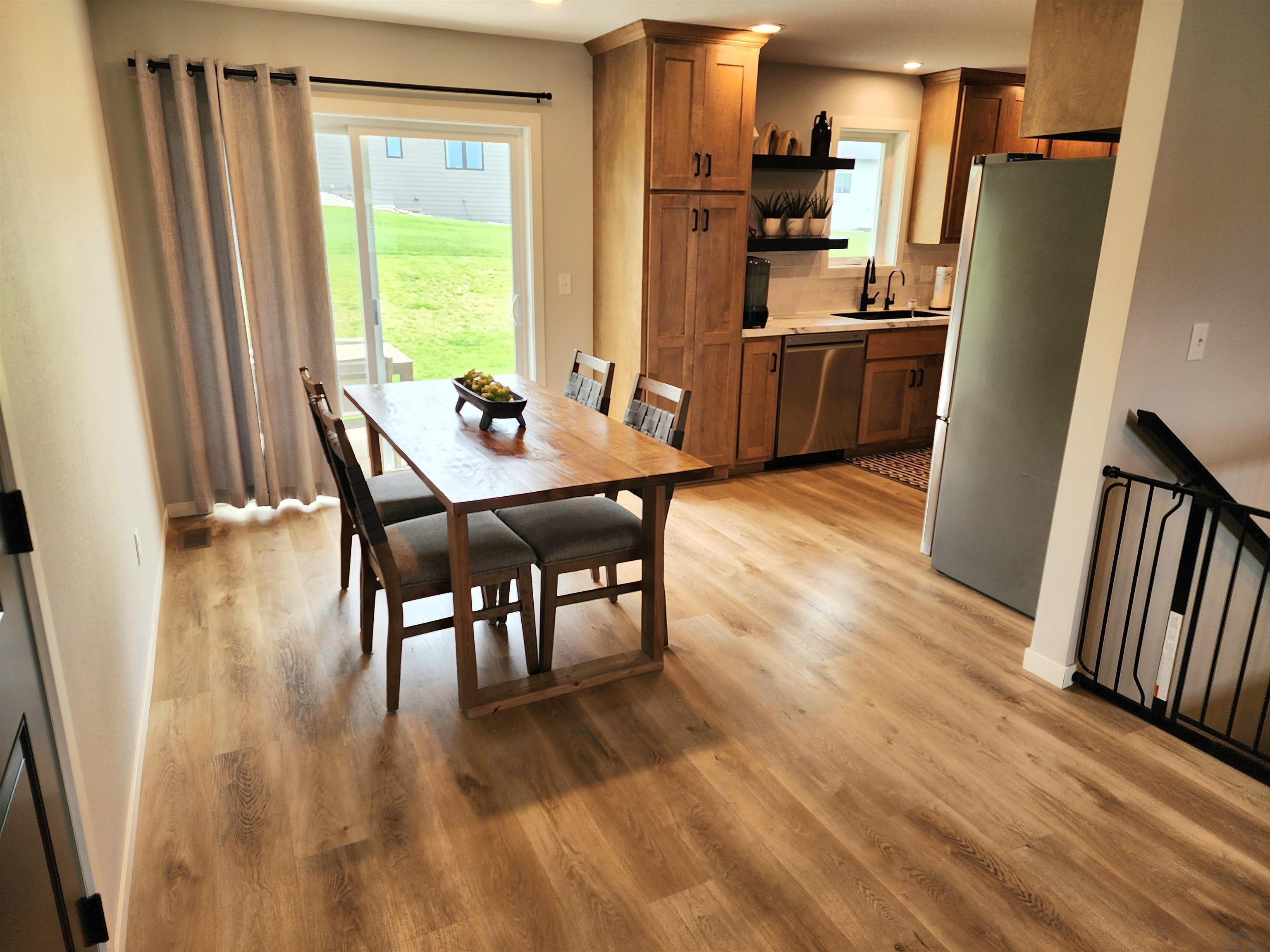 2009 Walnut Street Hull, IA 51239 - Photo 9 of 50 Gallery Image 9