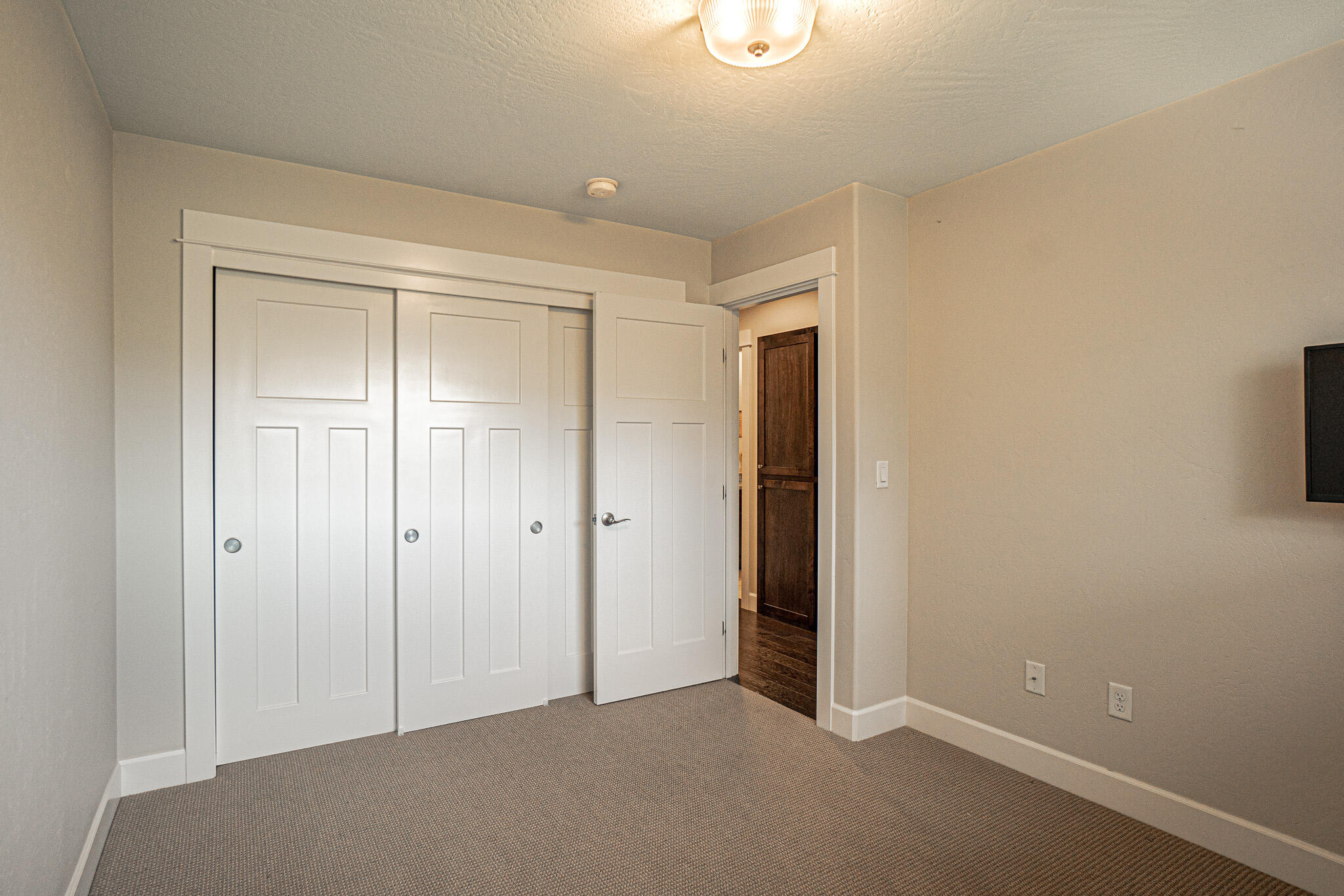 583 Plum Ridge Court Ashland, OR 97520 - Photo 19 of 22 DSC08056-HDR