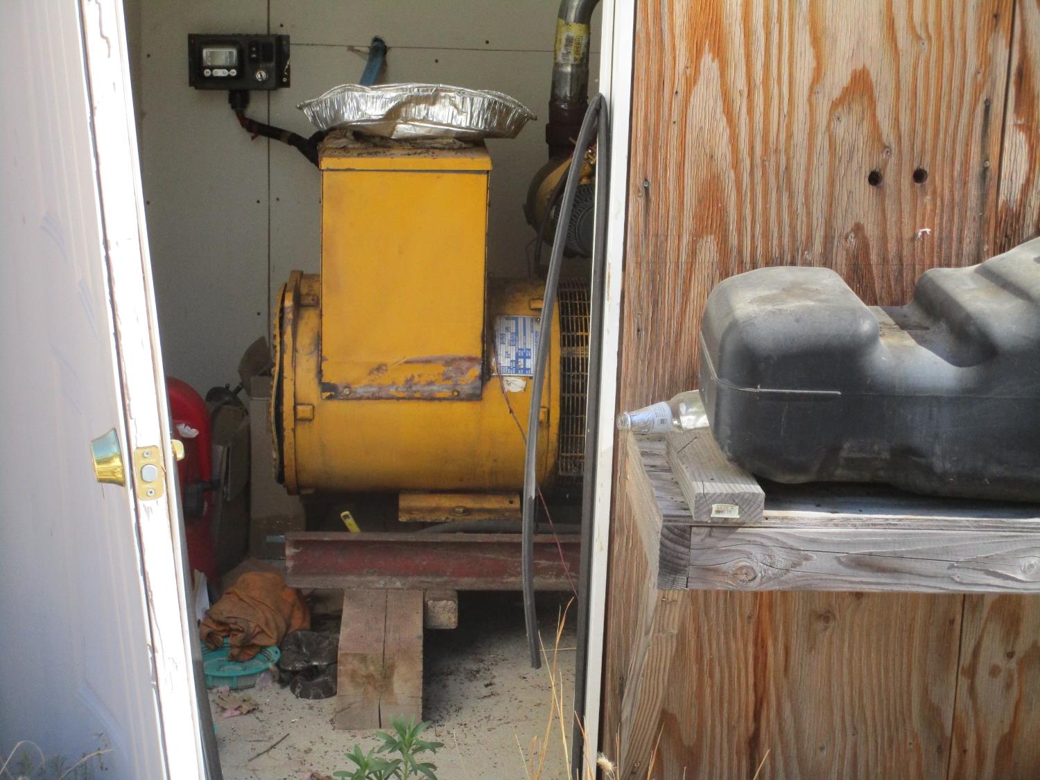 24271 Hoyt Crossing Road Nevada City, CA 95959 - Photo 59 of 66 a view of washer and dryer