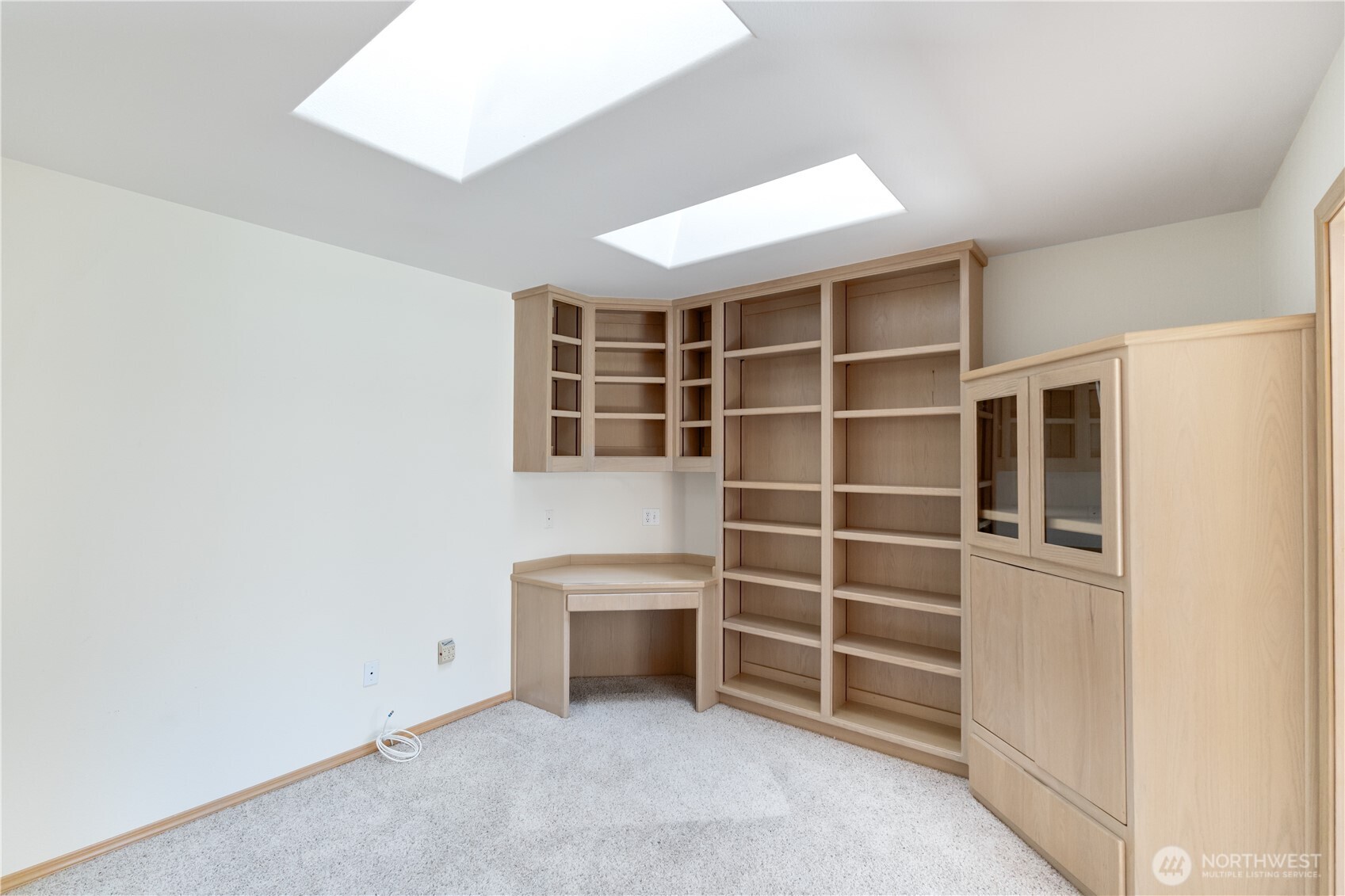 292 Foursome Drive Sequim, WA 98382 - Photo 9 of 32 a view of an empty room with a empty space