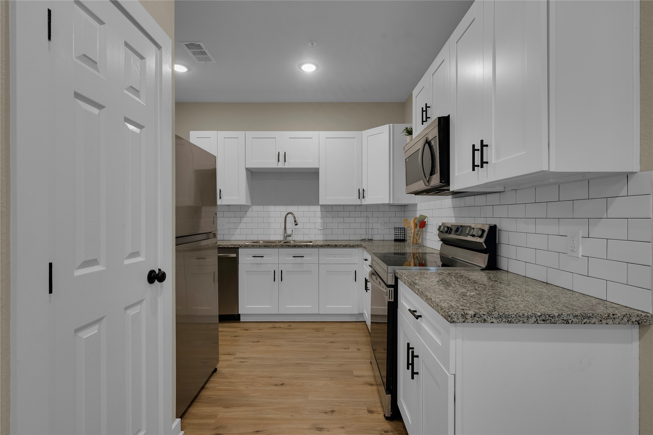 10317 Lake Road, Unit 6A Houston, TX 77070 - Photo 10 of 19