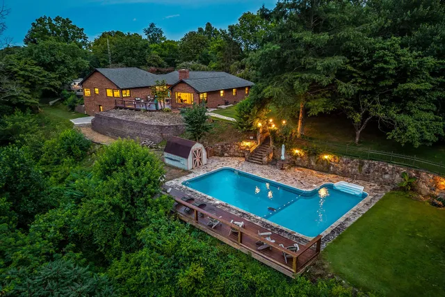 $1,680,000 | 15225 Nashville Highway, Buffalo Valley, TN 38548