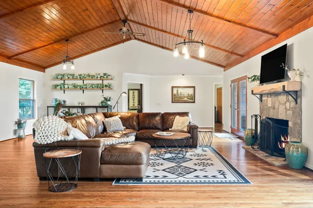 $1,680,000 | 15225 Nashville Highway, Buffalo Valley, TN 38548