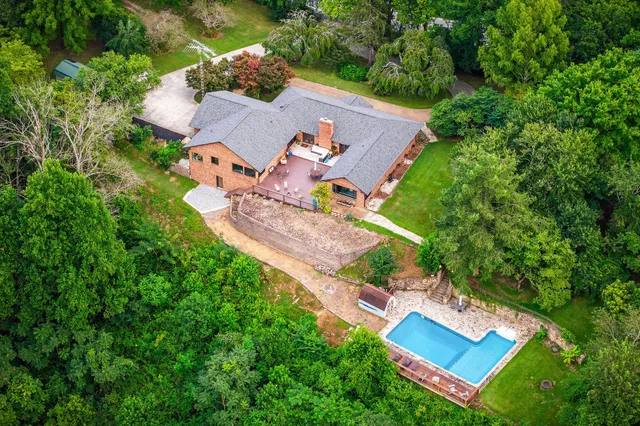 $1,680,000 | 15225 Nashville Highway, Buffalo Valley, TN 38548