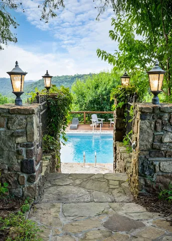 $1,680,000 | 15225 Nashville Highway, Buffalo Valley, TN 38548