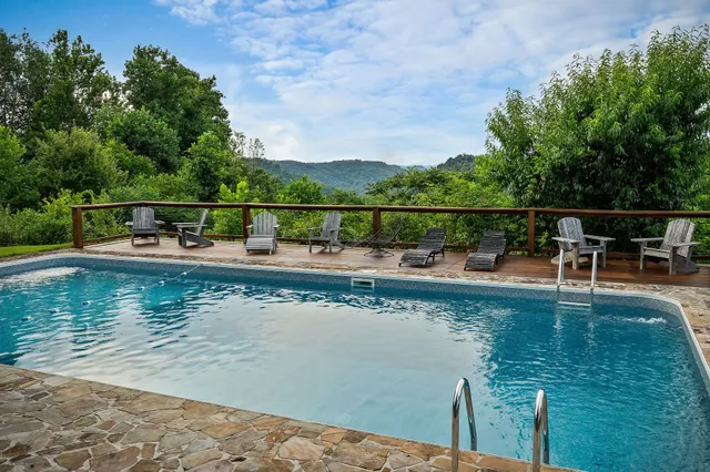 $1,680,000 | 15225 Nashville Highway, Buffalo Valley, TN 38548