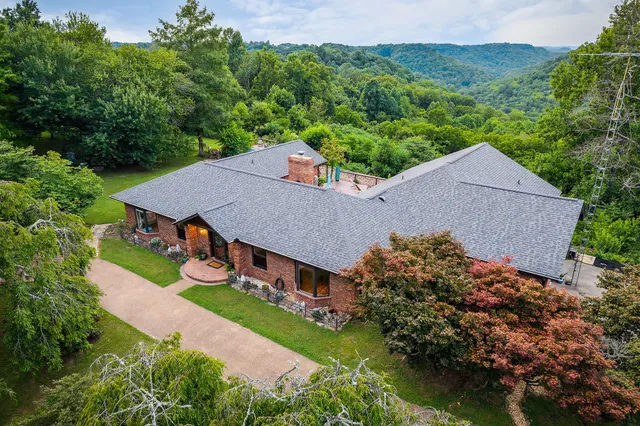 $1,680,000 | 15225 Nashville Highway, Buffalo Valley, TN 38548