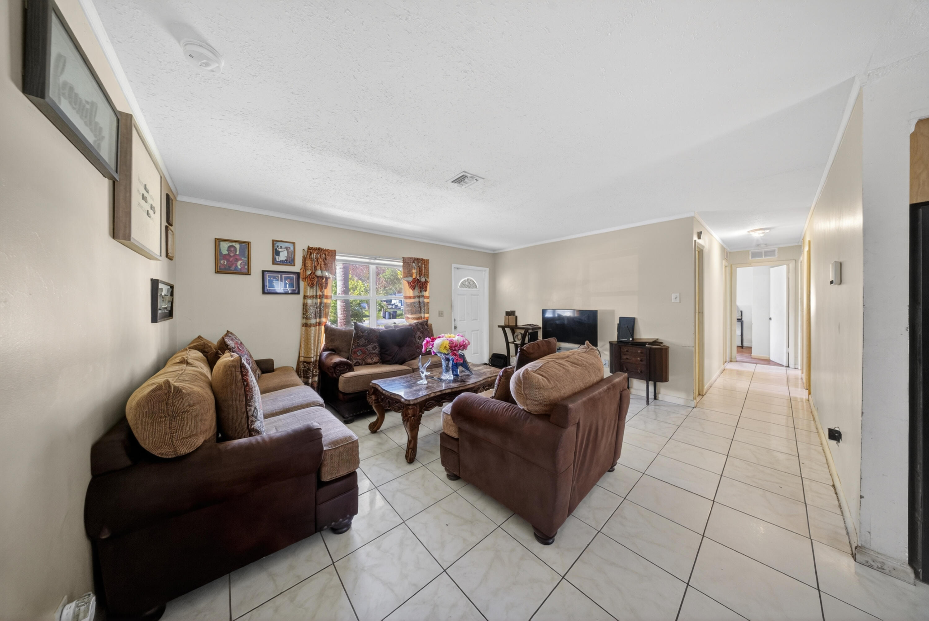 2805 Brantley Road Fort Pierce, FL 34981 - Photo 5 of 15 DSC08390