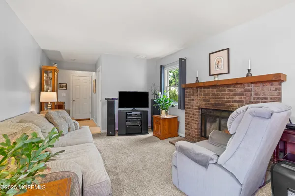 $599,900 | 7 Lamp Post Court, Howell, NJ 07731