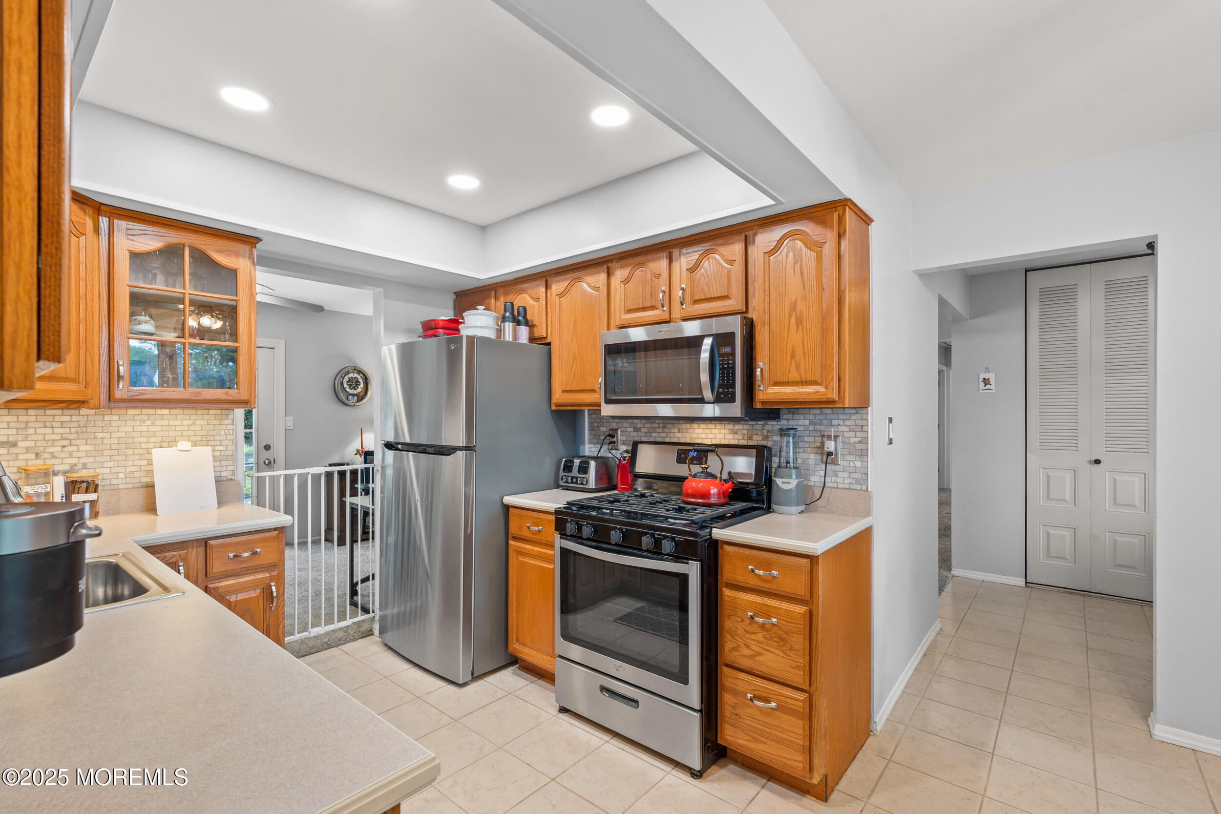 7 Lamp Post Court Howell, NJ 07731 - Photo 18 of 28 038