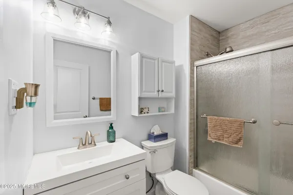 $599,900 | 7 Lamp Post Court, Howell, NJ 07731