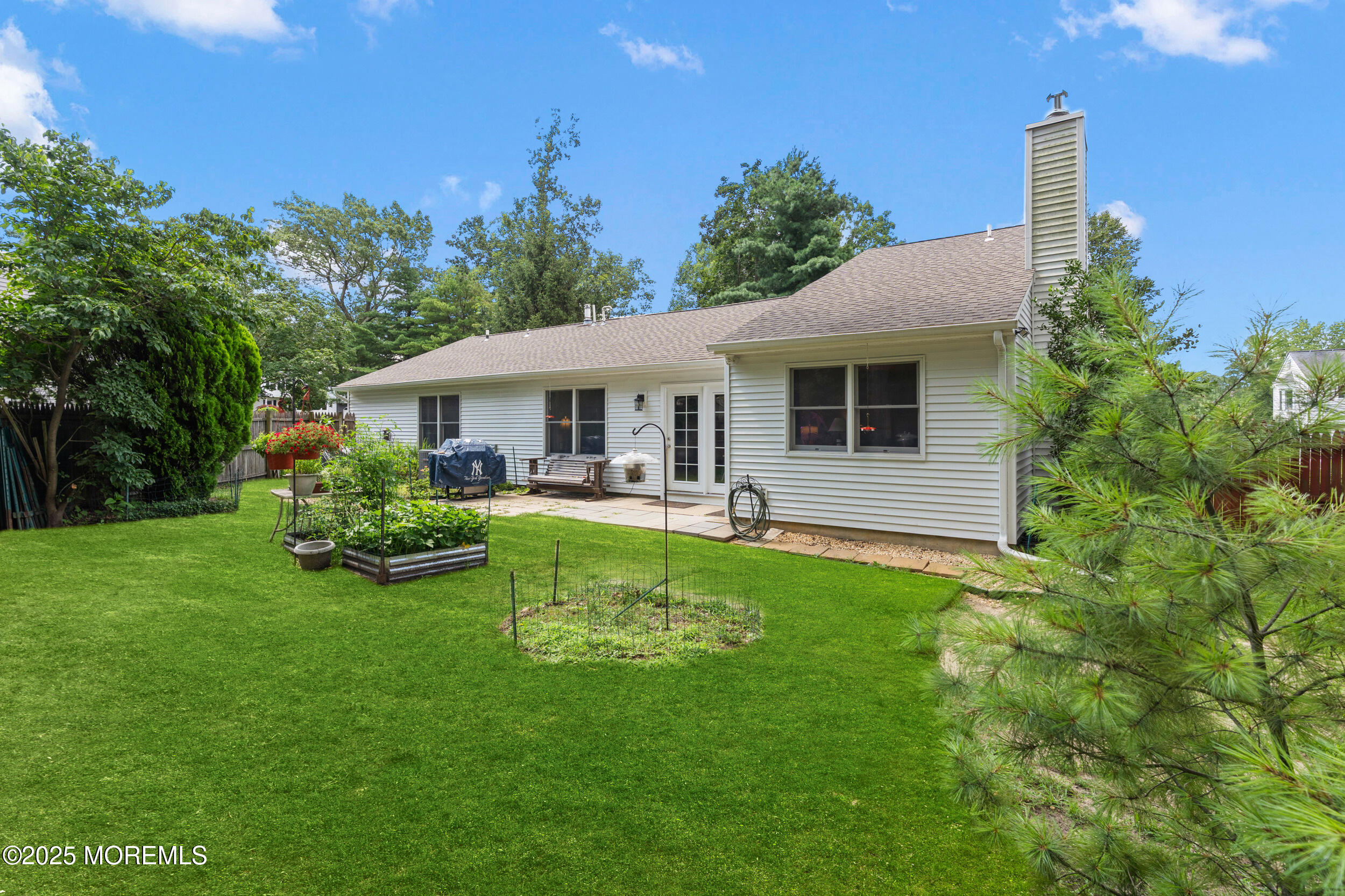 7 Lamp Post Court Howell, NJ 07731 - Photo 26 of 28 060