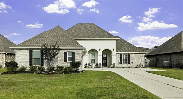 $323,000 | 44194 Shadowpoint Drive, Hammond, LA 70403