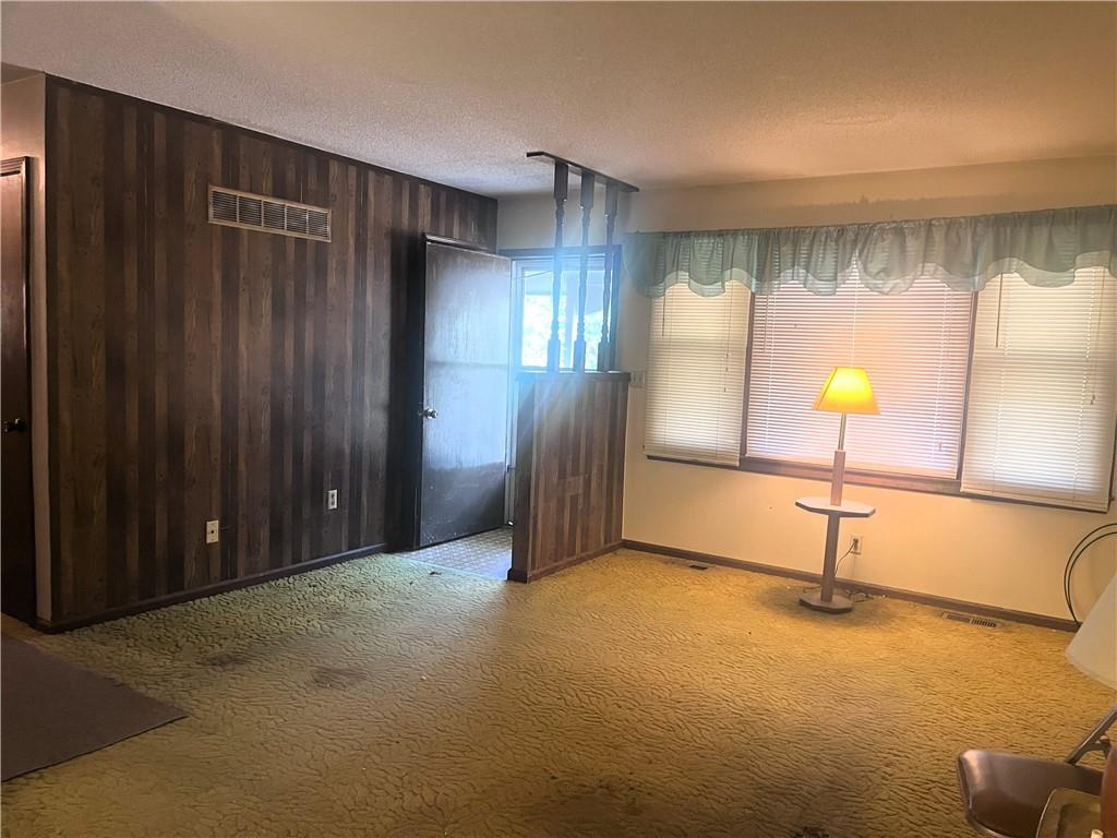 434 Southeast 190th Road Warrensburg, MO 64093 - Photo 4 of 34