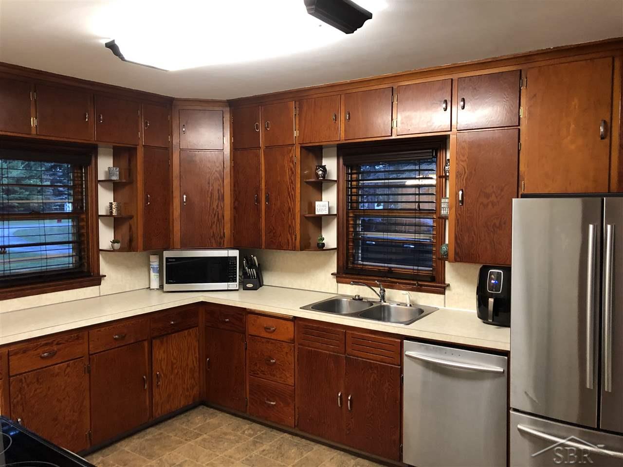 3810 Schust Road Saginaw, MI 48603 - Photo 13 of 24 31391027-12.JPG