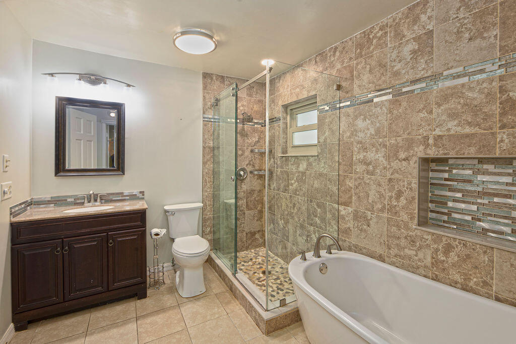 6856 Southwest Chase Court Stuart, FL 34997 - Photo 33 of 45 Interior