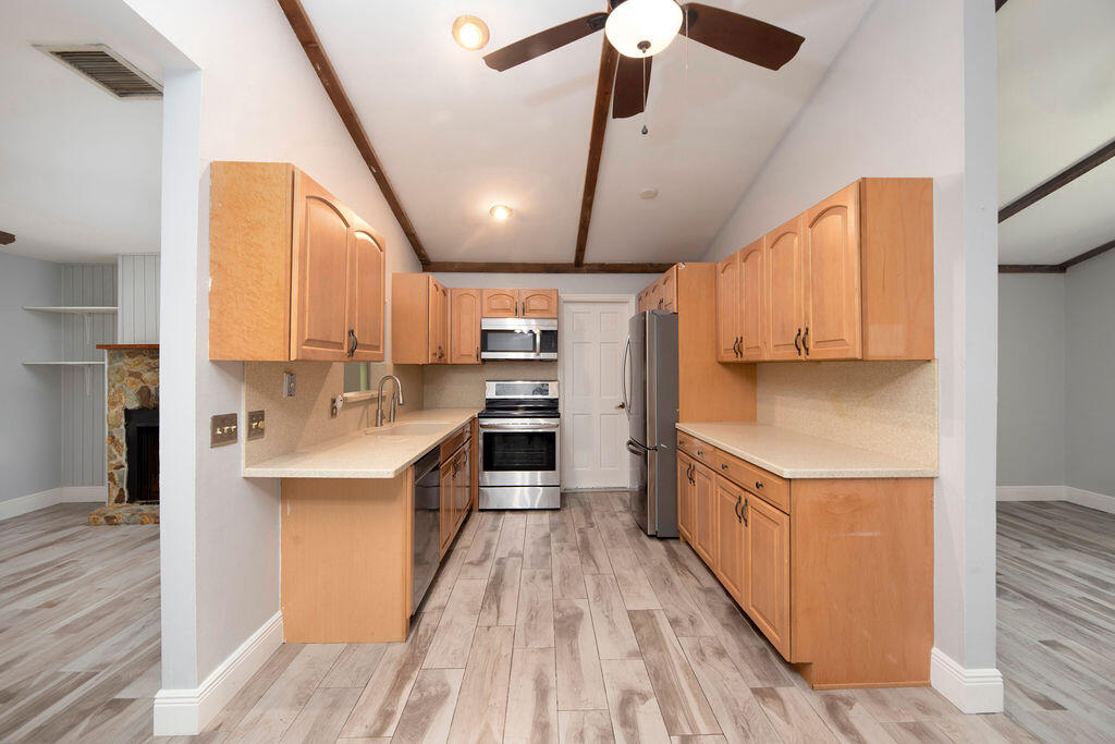 6856 Southwest Chase Court Stuart, FL 34997 - Photo 10 of 45 Interior