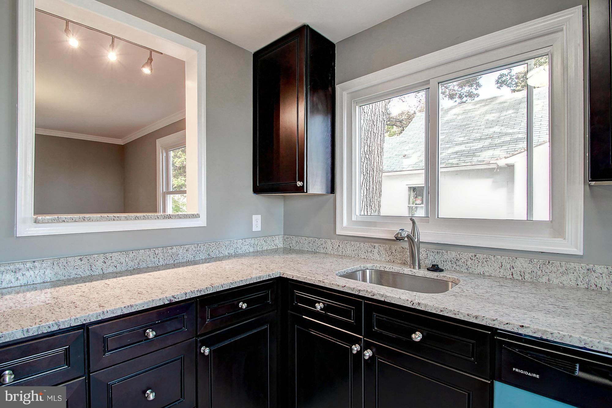 4227 Harcourt Road Baltimore, MD 21214 - Photo 11 of 30 Kitchen