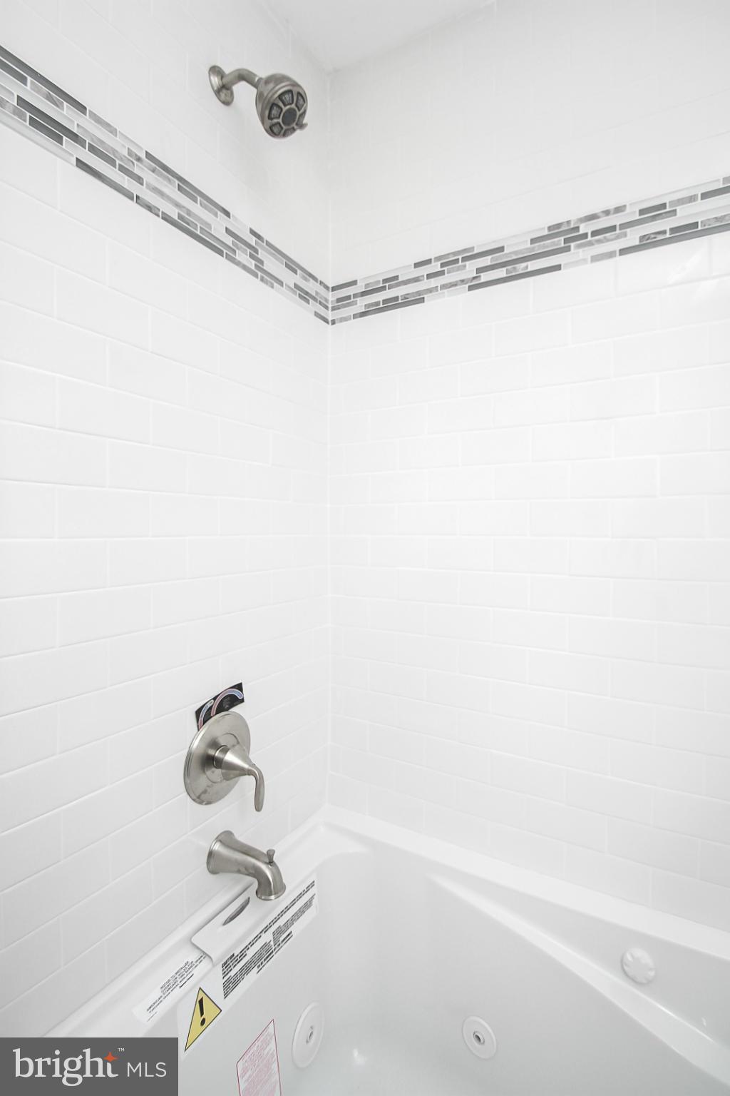 4227 Harcourt Road Baltimore, MD 21214 - Photo 20 of 30 Bath