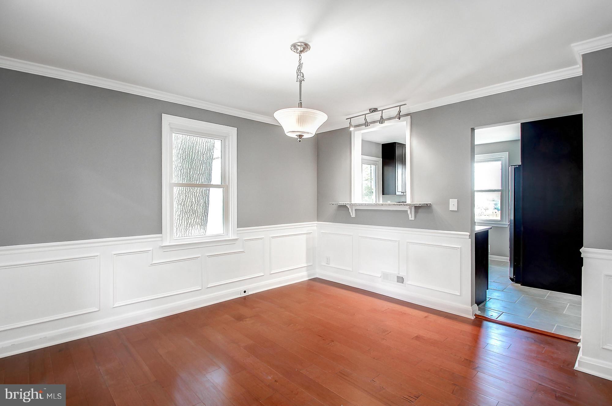 4227 Harcourt Road Baltimore, MD 21214 - Photo 5 of 30 Dining Room