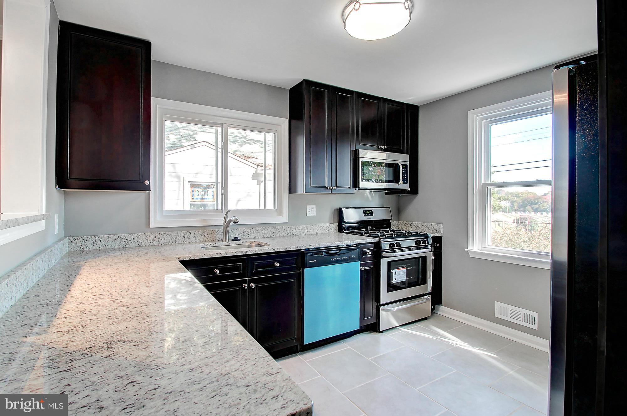 4227 Harcourt Road Baltimore, MD 21214 - Photo 7 of 30 Kitchen
