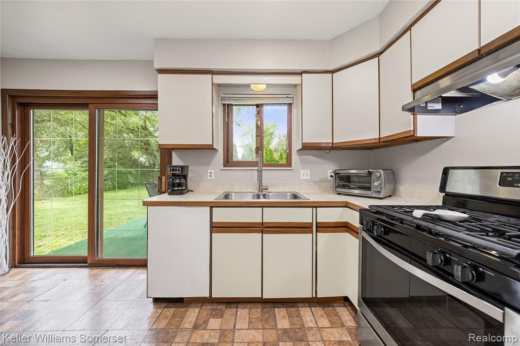 3123 West Utica Road Utica, MI 48317 - Photo 13 of 38 Gallery Image 13