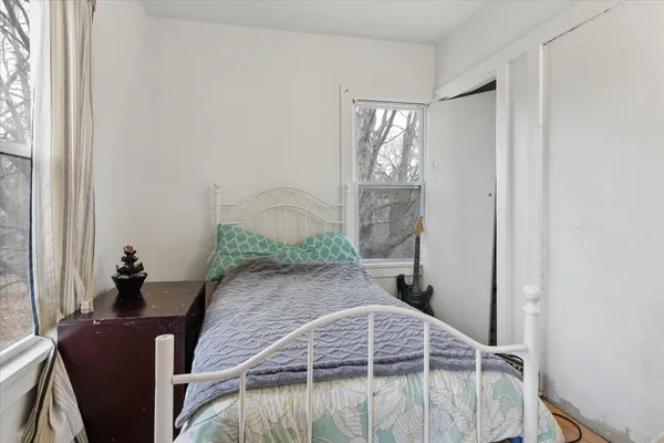 $117,000 | 1404 Benton Street, Rockford, IL 61107