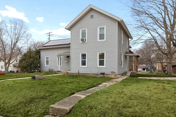 $117,000 | 1404 Benton Street, Rockford, IL 61107