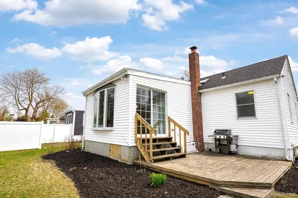 $439,000 | 296 Bay Avenue, Patchogue, NY 11772